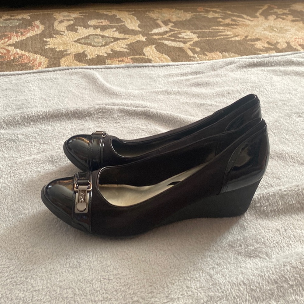 black slip on with a belt